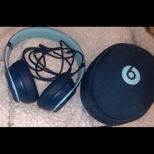 Beats solo 3 wireless headphones